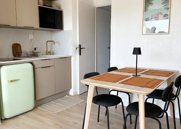 Dans De Standing Apartment *